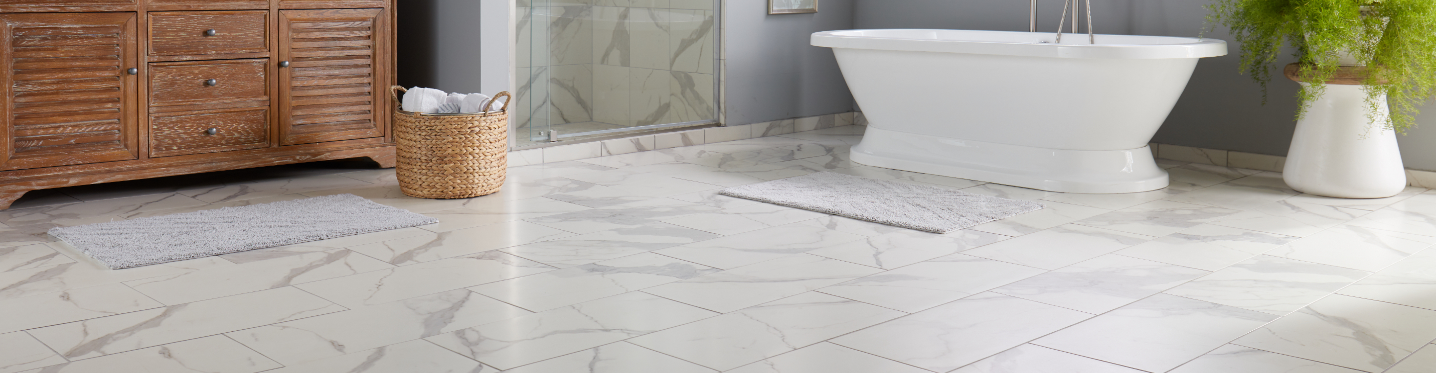 marble tile in a traditional bathroom with large soaker tub